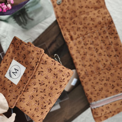 MINI ESTUCHE FLORES MARRÓN