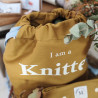 Bolsa I am a Knitter Mostaza