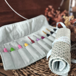Mini crochet